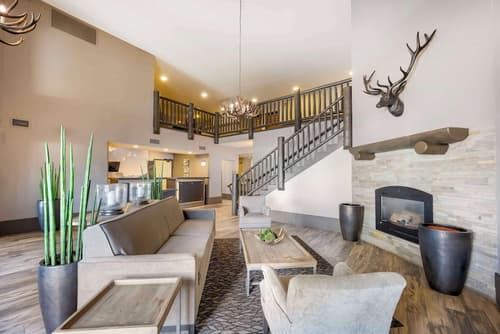 Best Western Plus Kalispell/Glacier Park West Hotel & Suites, Lobby