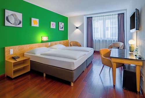 Rugs Hotel Düsseldorf – Self Check- In, Room