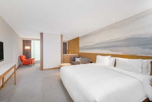 Crowne Plaza Zhuhai City Center by IHG, Room