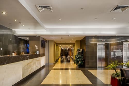 Atlantis Hotel, Melbourne, Reception