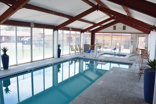 Super 8 by Wyndham Conference Center NAU/Downtown