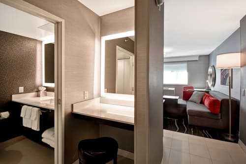 DoubleTree by Hilton Deadwood at Cadillac Jack's, Room