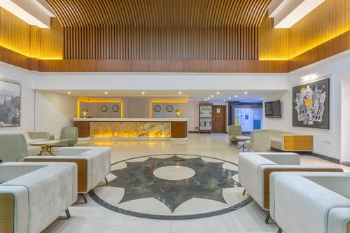 Best Western Plus Khan Hotel, Lobby