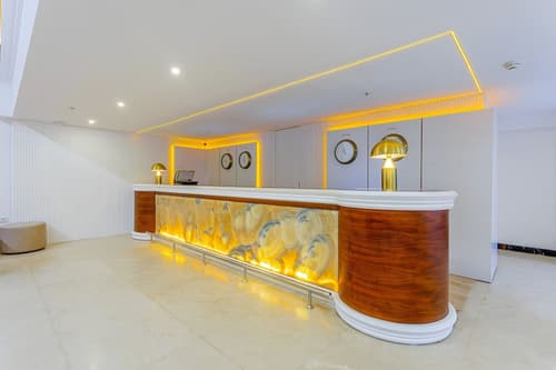 Best Western Plus Khan Hotel, Reception