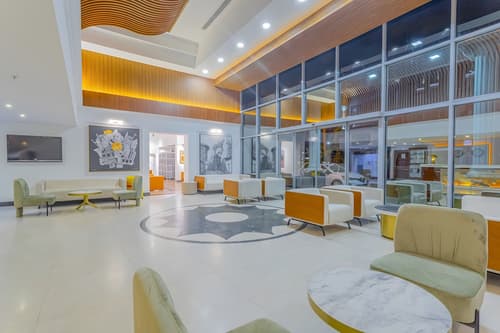 Best Western Plus Khan Hotel, Lobby sitting area