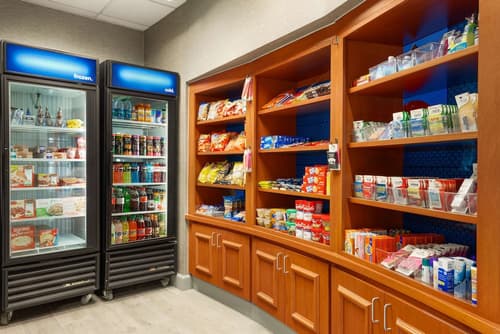 Hampton Inn & Suites Denver - Cherry Creek, Breakfast area