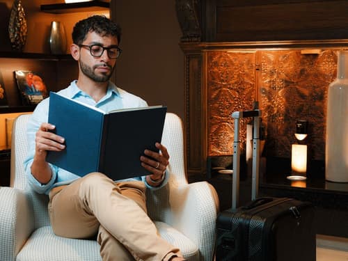 Sofitel Montreal Golden Mile, Lobby sitting area