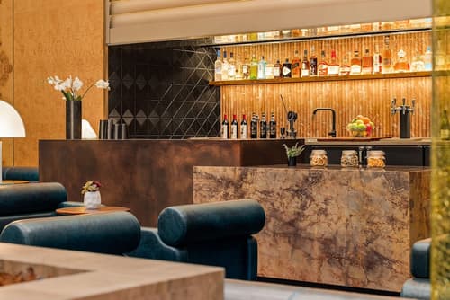 The Delphi Hotel, Lobby lounge