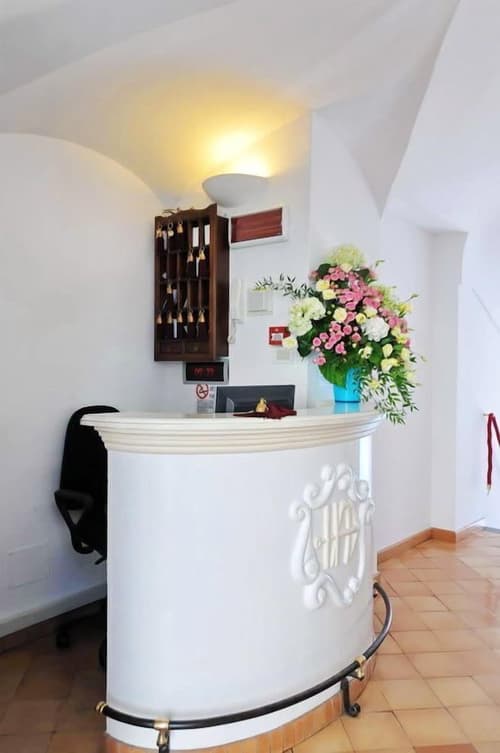 Hotel L'Ancora, Reception