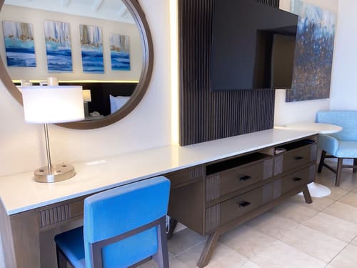 The Royal Sea Aquarium Resort, 