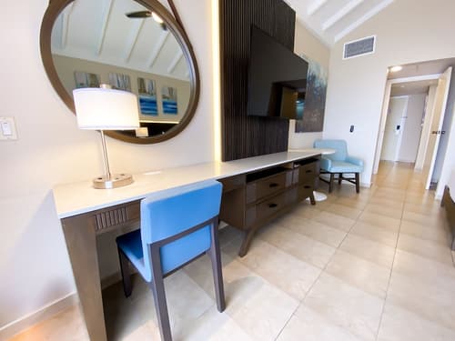 The Royal Sea Aquarium Resort, 