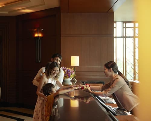 The Peninsula Bangkok, Reception