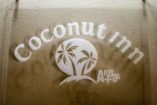 Coconut Inn, Reception