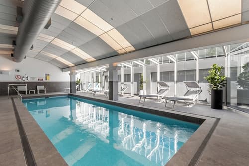 Clarion Suites Gateway, Indoor pool