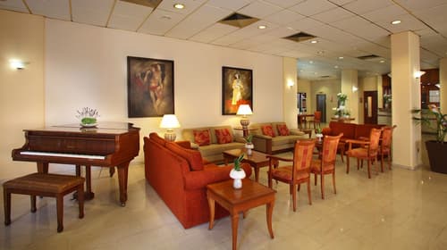 Kapetanios Odysseia Hotel, Lobby sitting area