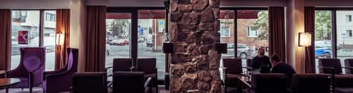 Arctic City Hotel, Lobby sitting area