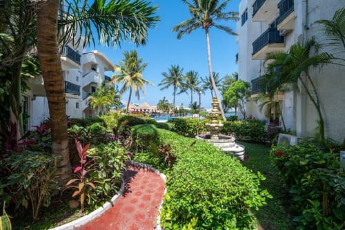 Hotel Imperial Laguna Faranda