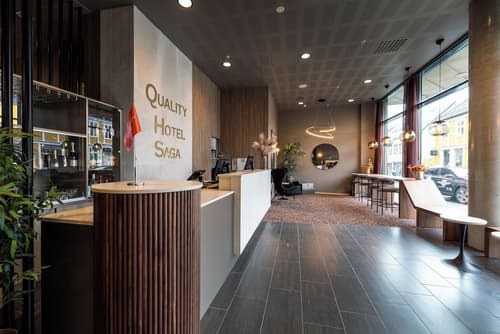 Quality Hotel Saga, Reception