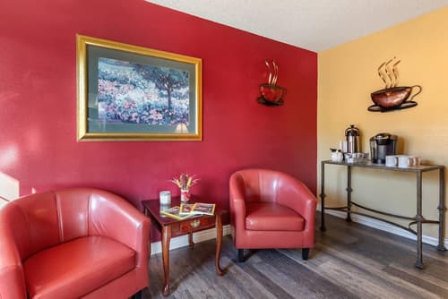 Suburban Studios Albuquerque Uptown, Lobby