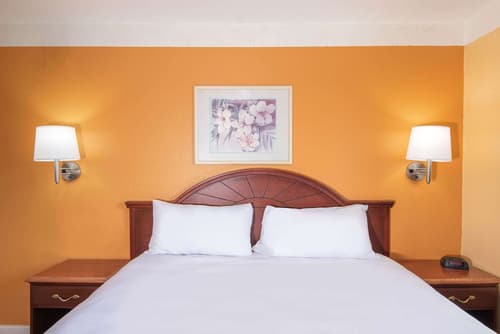 Travelodge by Wyndham Kingman, Room