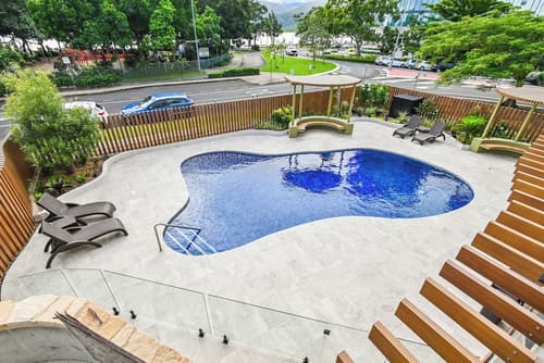 Cairns Plaza Hotel, Outdoor pool