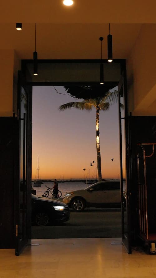 Seven Crown La Paz Malecon