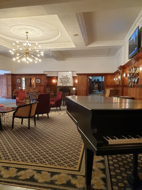 Holiday Inn Johannesburg Sunnyside Park by IHG, Lobby lounge