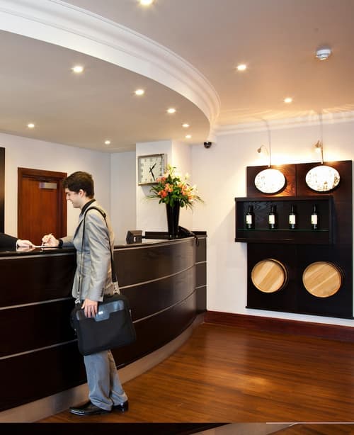 London Croydon Aerodrome Hotel by Sunday, Reception