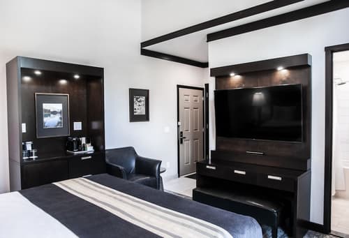 Charltons Banff, Room