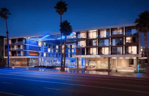 Shore Hotel