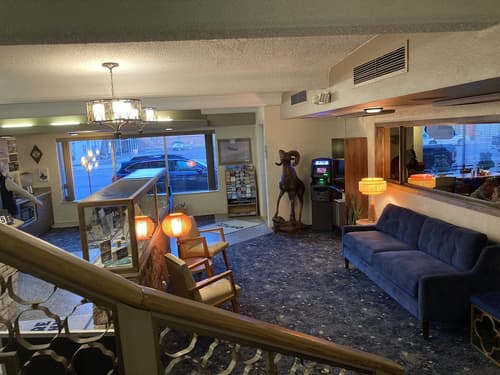 O'Haire Inn, Lobby sitting area