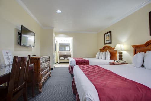 Best Inn & Suites, Room