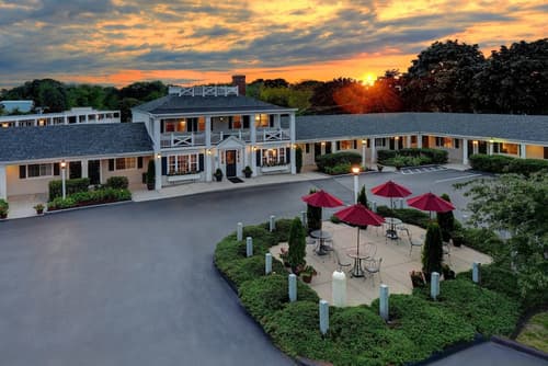 Port Inn and Suites Portsmouth, an Ascend Collection Hotel