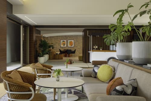 The Ambassador Hotel of Waikiki, Tapestry Collection by Hilton, Lobby