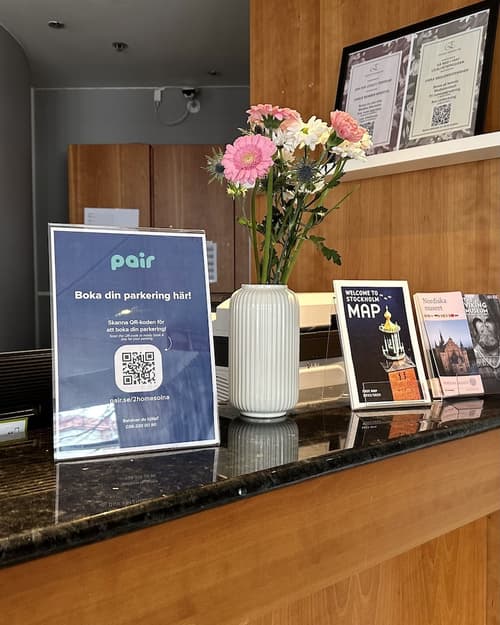 2Home Hotel Apartments, Reception