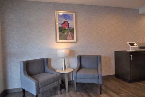 Quality Inn Marquette, Lobby