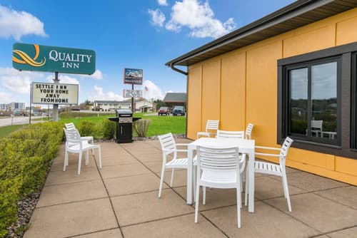 Quality Inn Marquette, Pool