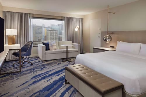 Hilton Toronto, Room