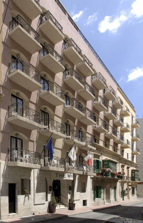 The Windsor Hotel, Front of property