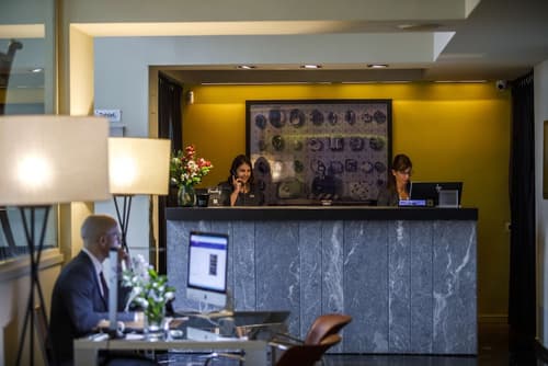 Hotel Miro, Reception