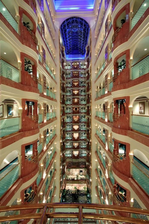 Madinah Hilton, Reception