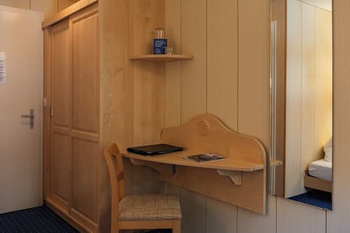 Hotel Bellevue - Traditional Swiss Hideaway, Room