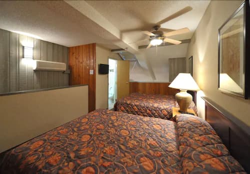 Douglas Fir Resort and Chalets, Room