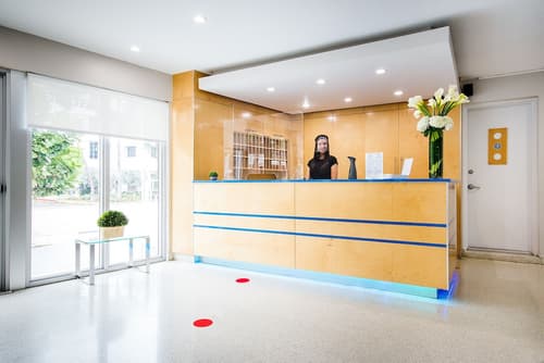 Aqua Hotel & Suites, Reception
