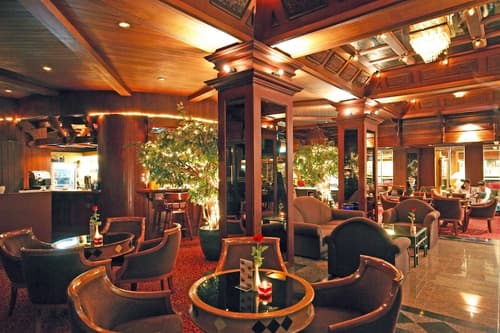 Bangkok Palace Hotel