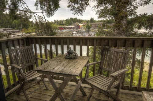 Waters Edge Shoreside Suites, Balcony