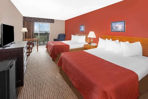 Super 8 by Wyndham St. Ignace, Room