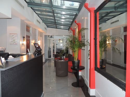 Hotel Eden Opéra, Reception