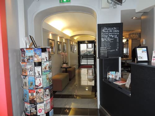 Hotel Eden Opéra, Reception