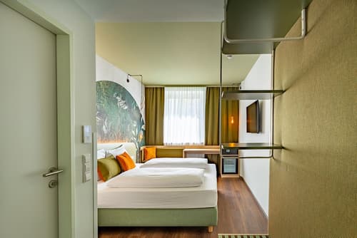 The Weekend Hotel, Room